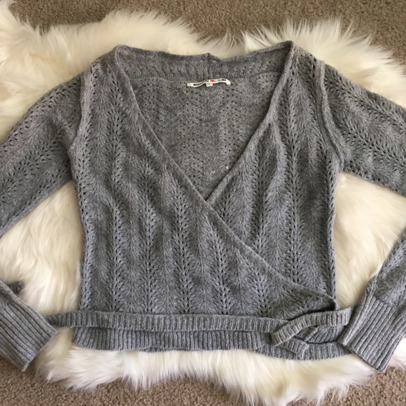 LAMade/ Equinox wrap sweater - Picture 2 of 4
